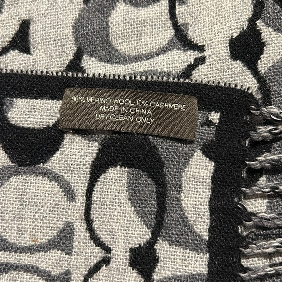 Coach ~Optic Black + Gray Signature C Wool/Cashmere Reversible 72” Scarf Muffler - Picture 8 of 12